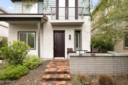 11900 32nd St, Phoenix AZ  85028 exterior