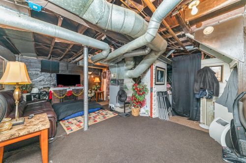 922 Lay Blvd, Kalamazoo MI 49001-3988 exterior