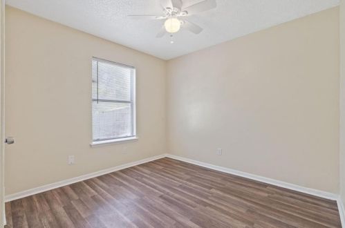 6913 Colony Loop Dr, Austin TX 78724-3751 exterior