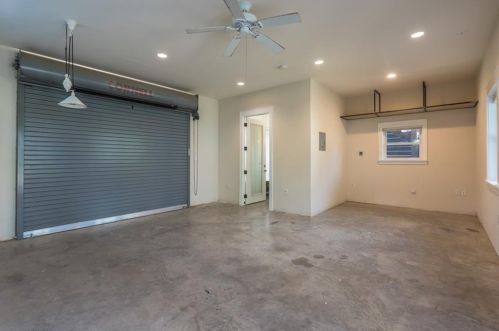 2023 2nd St, Austin TX 78702-4312 exterior