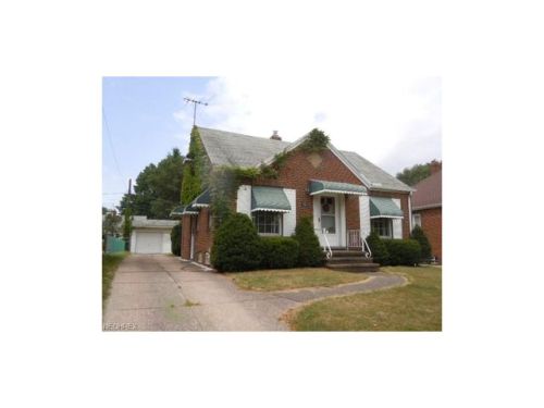 4054 Parkside Dr, Cleveland OH  44144-1314 exterior