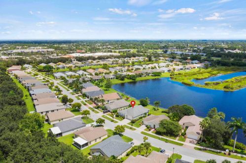 239 Lk Frst Way, Fort Pierce FL 34986-1786 exterior