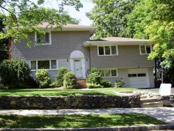 229 Greenwood St, Newton, MA 02459-3039