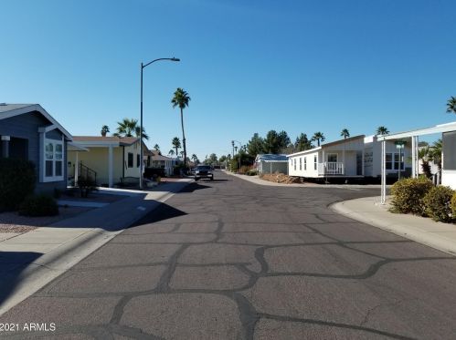 1705 Charleston Ave, Phoenix AZ 85023-1218 exterior