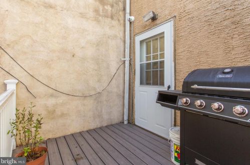 1641 2nd St, Philadelphia PA 19148-1945 exterior