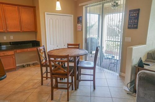 2330 Heydon Cir, Naples FL 34120-4578 exterior