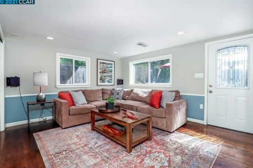 1161 Camelia St, Berkeley CA 94710-1521 exterior