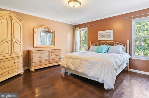 16 Cliveden Ct, Trenton NJ 08648-1400 exterior