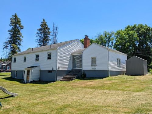 247 Hackmatack St, Manchester CT 06040-6512 exterior