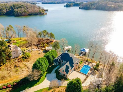 2277 Sidney Dr, Gainesville GA exterior