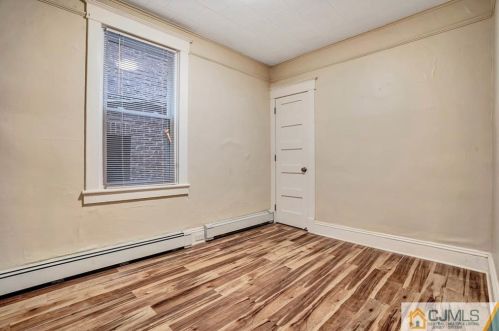 244 Hamilton St, New Brunswick NJ 08901-2206 exterior