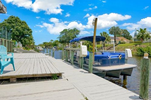 272 Surfside Ave, Fort Pierce FL  34983-1286 exterior