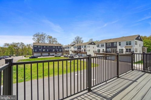 113 High Pointe Dr, Hummelstown PA 17036-8104 exterior