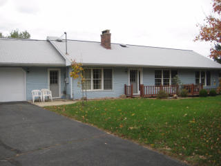 11581 Cascade Rd, Lowell, MI 49331-9545