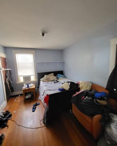 77 Clarence St, Providence RI 02909-3504 exterior