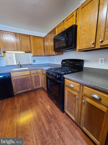 7443 Duddington Dr, Alexandria VA 22315-3849 exterior