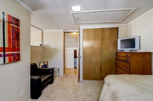 5006 Beloit Rd, Milwaukee WI 53214-5332 exterior