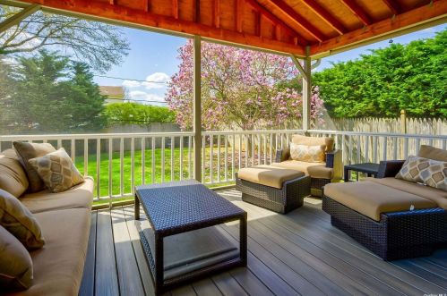 4 Inwood Pl, Huntington Station NY 11747-1519 exterior