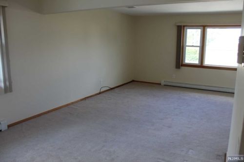 3 Wood St, Outwater NJ  07026-2201 exterior