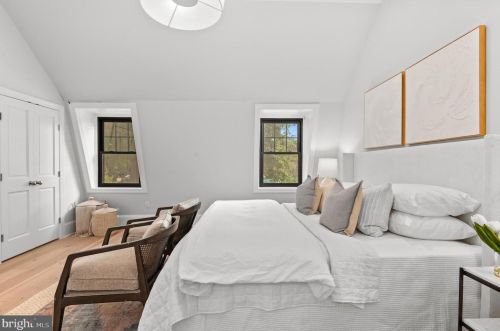 3705 Reservoir Rd, Washington DC  20007-2112 exterior