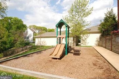 6476 Cheyenne Dr, Alexandria VA 22312-2354 exterior