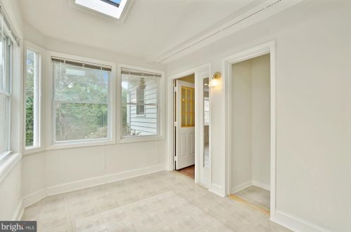 1730 Great Falls St, Mc Lean VA  22101-5063 exterior