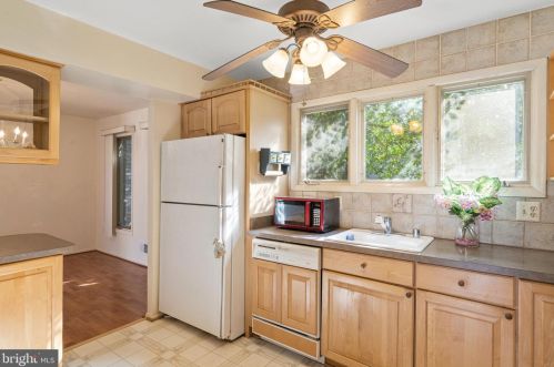 2014 Dundee Rd, Rockville MD exterior