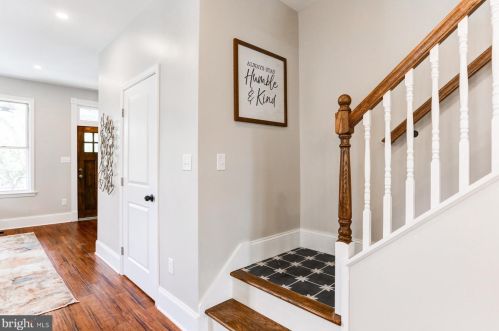 237 Elm St, Lancaster PA  17603-3445 exterior