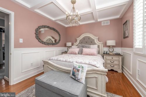 1011 Johnston St, Philadelphia PA 19145-4715 exterior