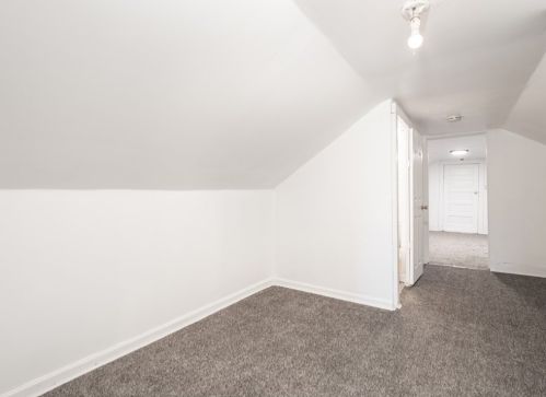 71 Fox St, Worcester MA 01604-4333 exterior