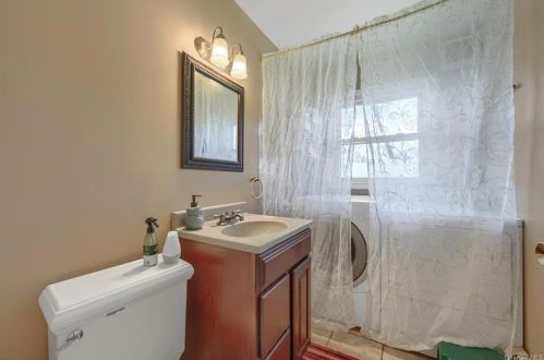 73 Stuart Dr, Poughkeepsie NY 12603-4719 exterior