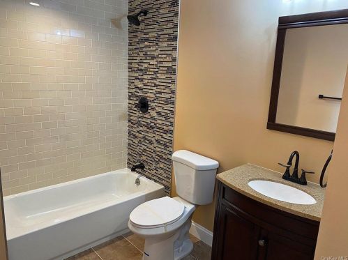 16 Daria Dr, Poughkeepsie NY 12603-5430 exterior