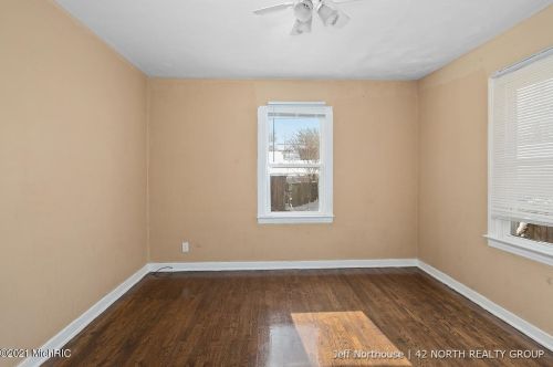 1342 Whiting St, Wyoming MI exterior