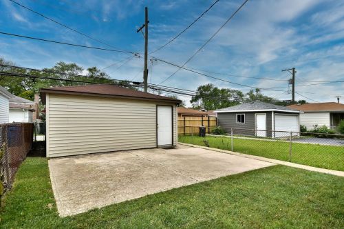 9640 Wallace St, Chicago IL 60628-1217 exterior