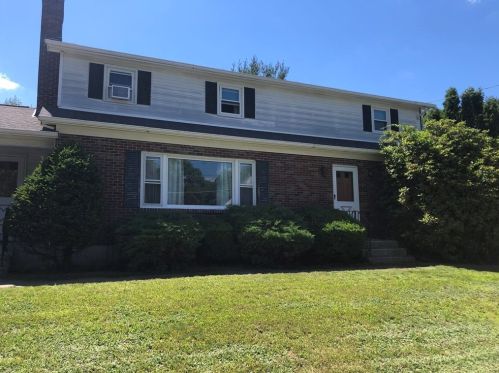 68 Poland St, Webster, MA 01570-2713