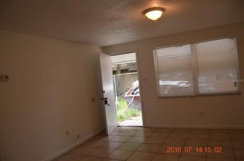 9606 12th St, Tampa FL  33612-8108 exterior