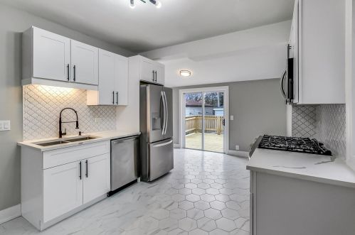 6507 Raven St, Chicago IL  60631-2517 exterior