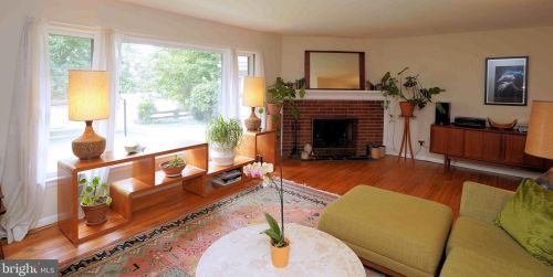 56 Roxboro Rd, Trenton NJ  08648-3925 exterior