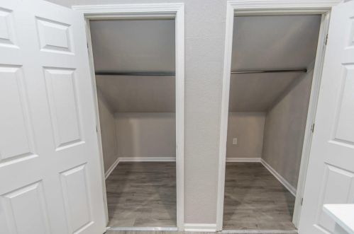 4650 38th St, Milwaukee WI  53221-2014 exterior