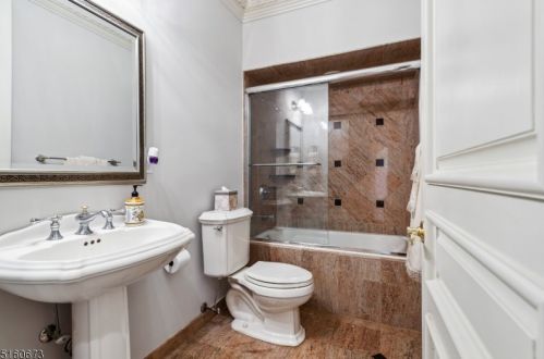 83 Pettit Pl, Princeton NJ 08540-7645 exterior