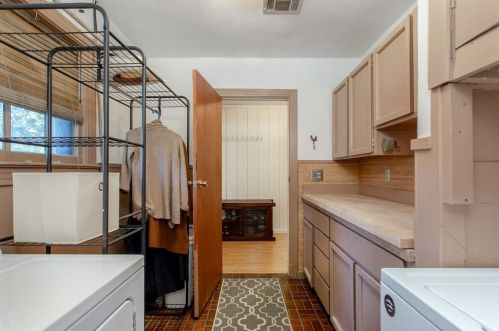 214 8 St, Irving TX 75060-5210 exterior