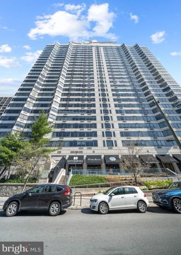 2001 Hamilton St, Philadelphia PA 19130-4298 exterior