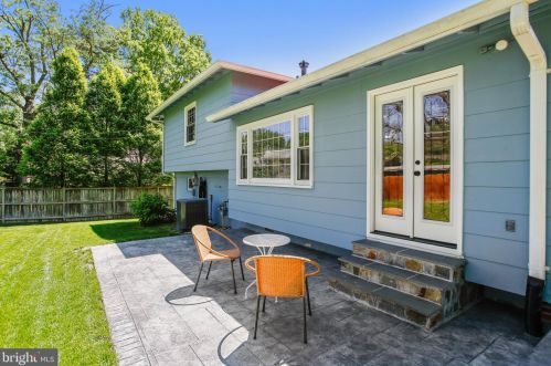 2232 Candlewood Dr, Alexandria VA 22308-1507 exterior