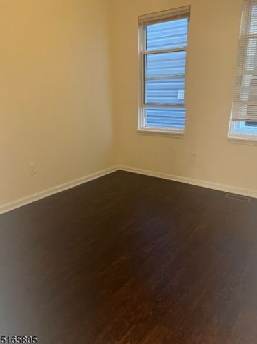 52 Arverne Ter, Irvington NJ  07111-3814 exterior