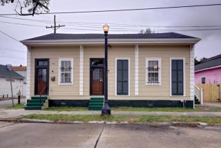 900 Josephine St, New Orleans LA  70130-5008 exterior