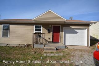 1547 Nora St, Springfield MO  65803-4326 exterior
