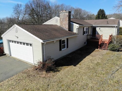 71 Humphrey Ln, West Springfield, MA 01089-2221