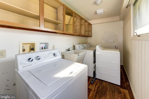 789 Rte 45, Pilesgrove NJ 08098-2528 exterior