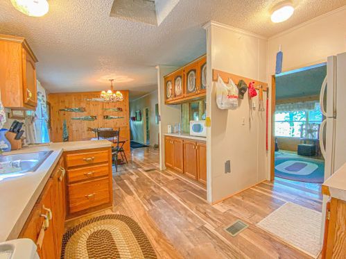 64630 Cassopolis Rd, Cassopolis MI 49031-8561 exterior