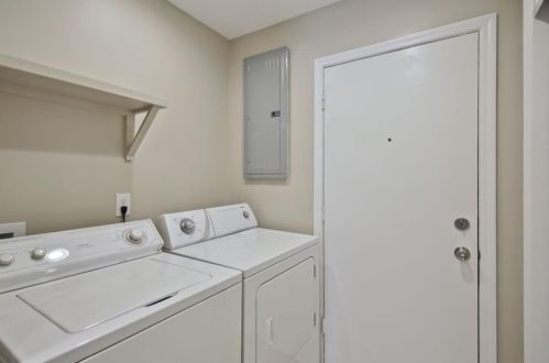 41 Forrest Pl, Atlanta GA 30328-4871 exterior